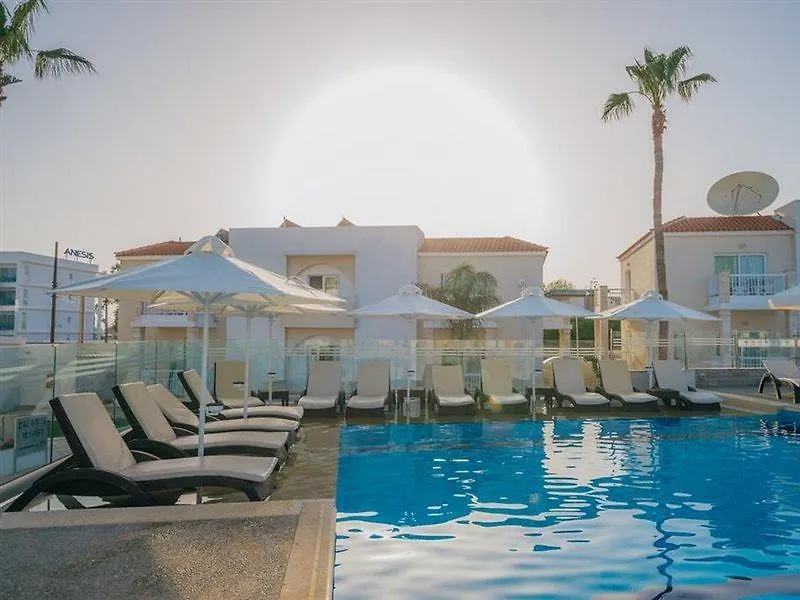 New Famagusta Hotel & Suites Ayia Napa 3*,