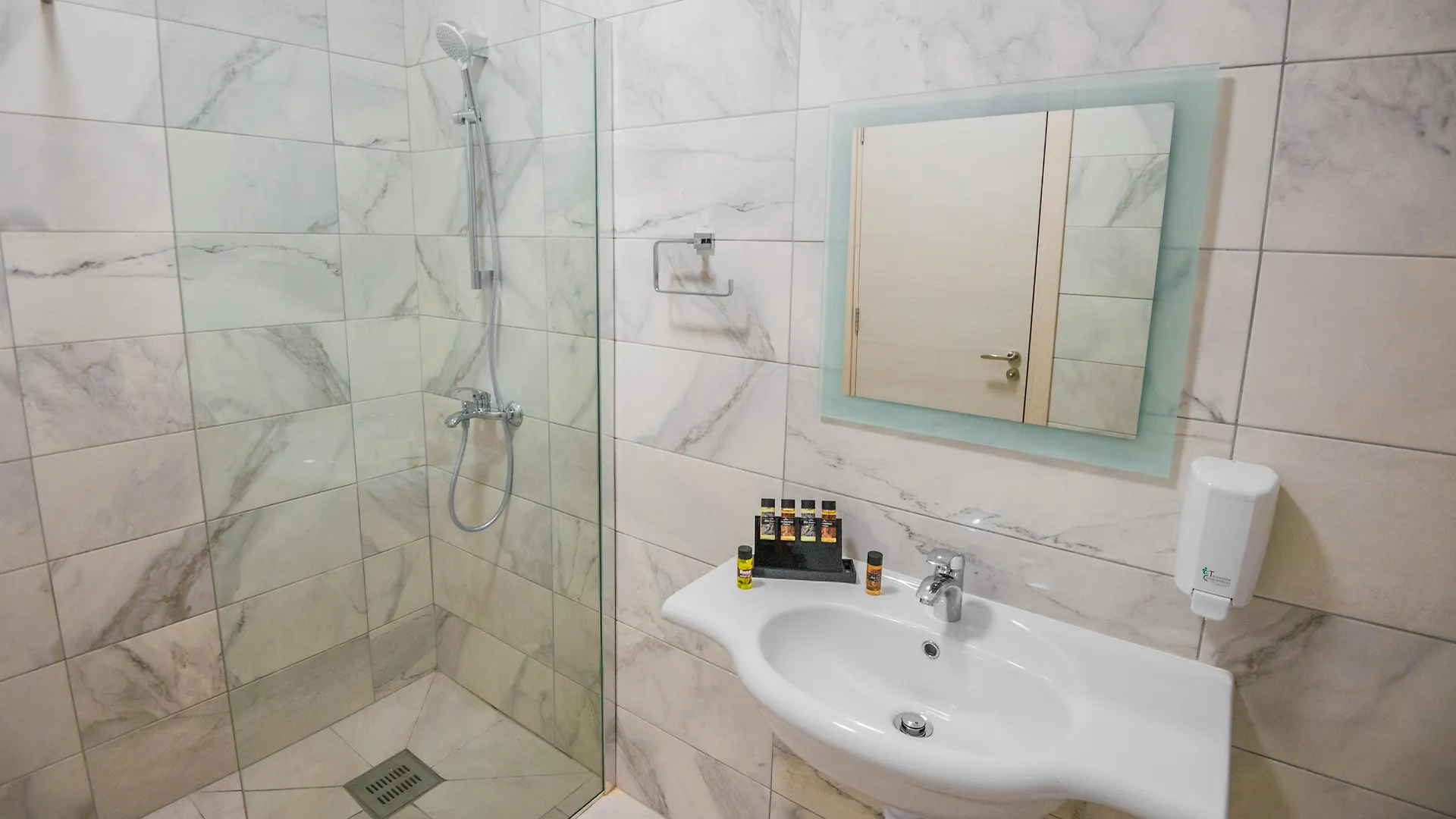 New Famagusta Hotel & Suites Ayia Napa