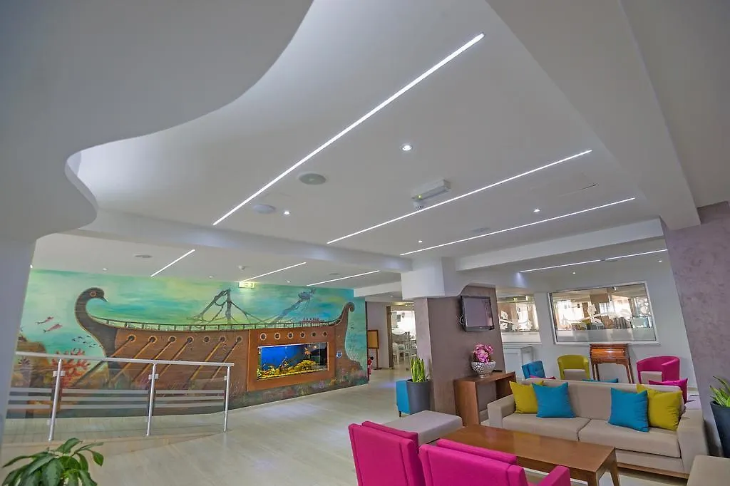 New Famagusta Hotel & Suites Ayia Napa 3*,