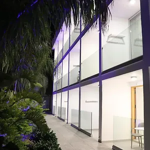 מלון דירות Joy Apts, איה נאפה