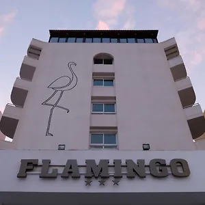 מלון Flamingo Beach ***